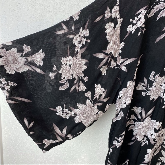 Spiritual Gangster Maya Floral Kimono Style Robe - Picture 7 of 13